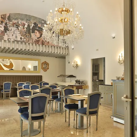 Casual Belle Epoque Otel