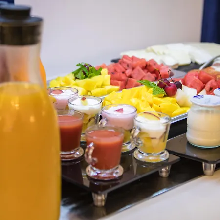 Casual Belle Epoque Hotel